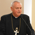  biskup senior Zbigniew Kiernikowski. 